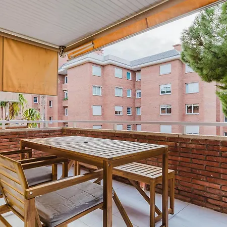Blueground Pedralbes Pool Garden Ac Bcn-175 Appartamento
